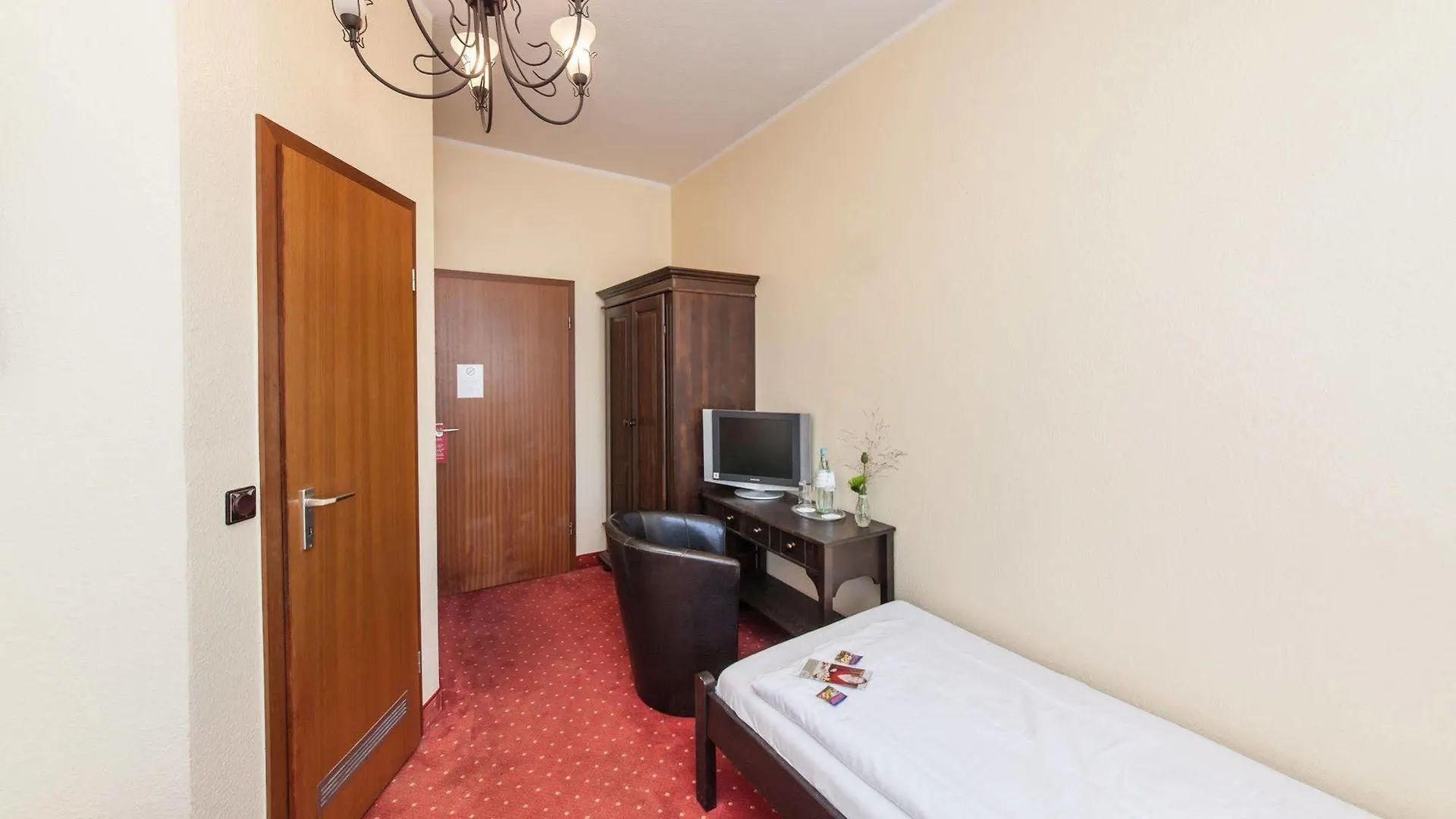Hotel An Der Oper Duesseldorf  Düsseldorf